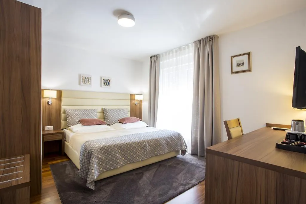 Residence Villa Karda Porec Hotel